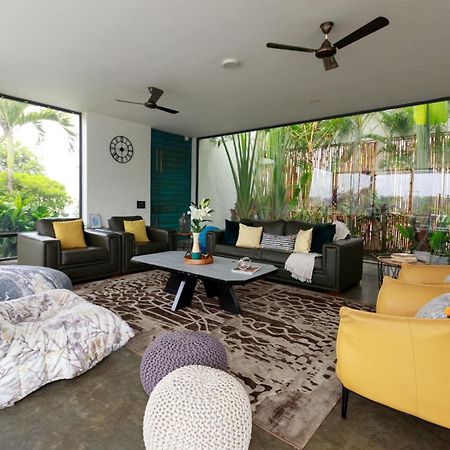 Open House By Stayvista: Nature Retreat with Pool & Expansive Lawn Shikrapur Exterior photo